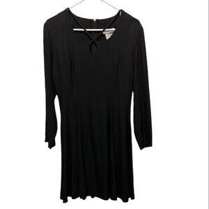 VTG Dany Black Cross Neck Mini Dress. Size 8